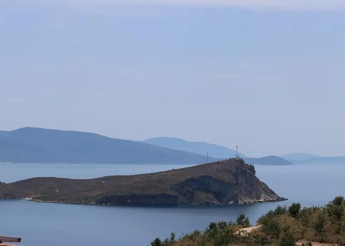 Ionian Manor Estate 2 *