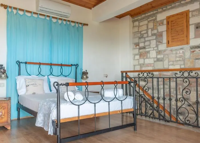 Ionian Manor Estate 2 *